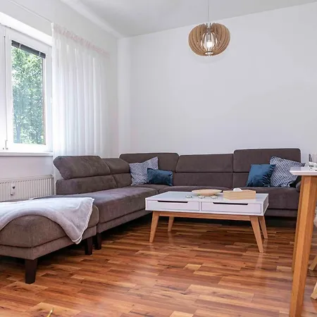 Castle View With Free Parking *