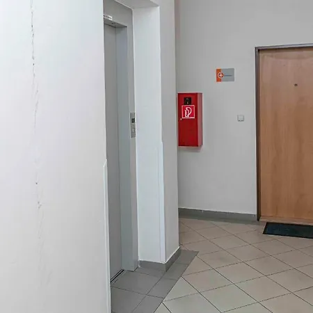 Castle View With Free Parking شقة *